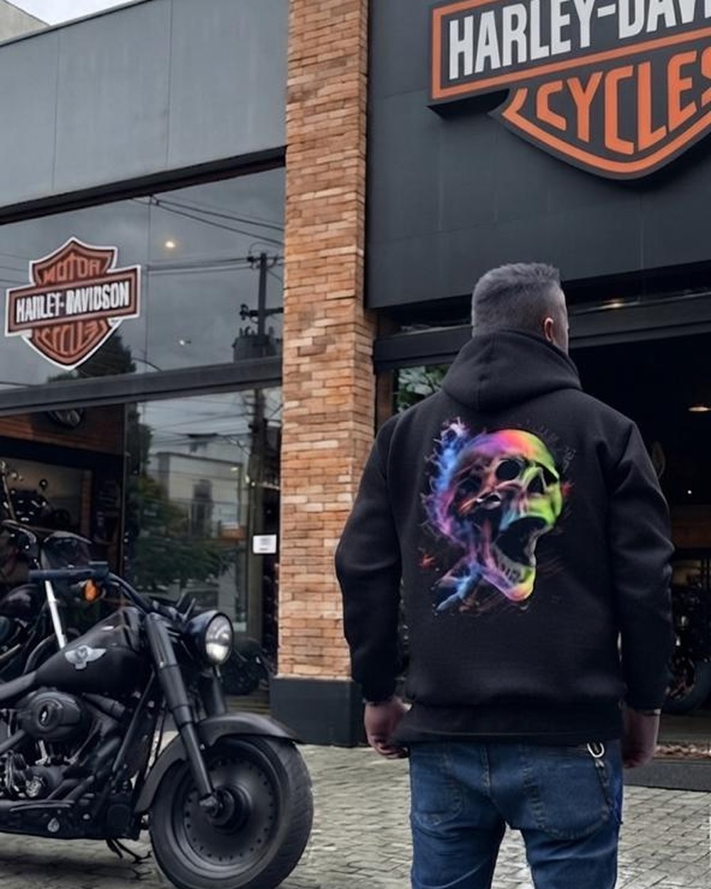 Moletom com capuz caveira neon